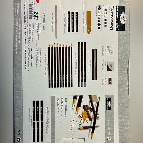 Brand New Sketching Set - Picture 2 of 2